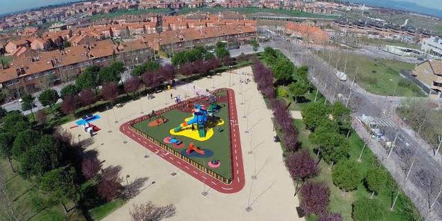 Los niños con dificultades de movilidad dispondrán de parques más accesibles Los niños con dificultades de movilidad dispondrán de parques más accesibles