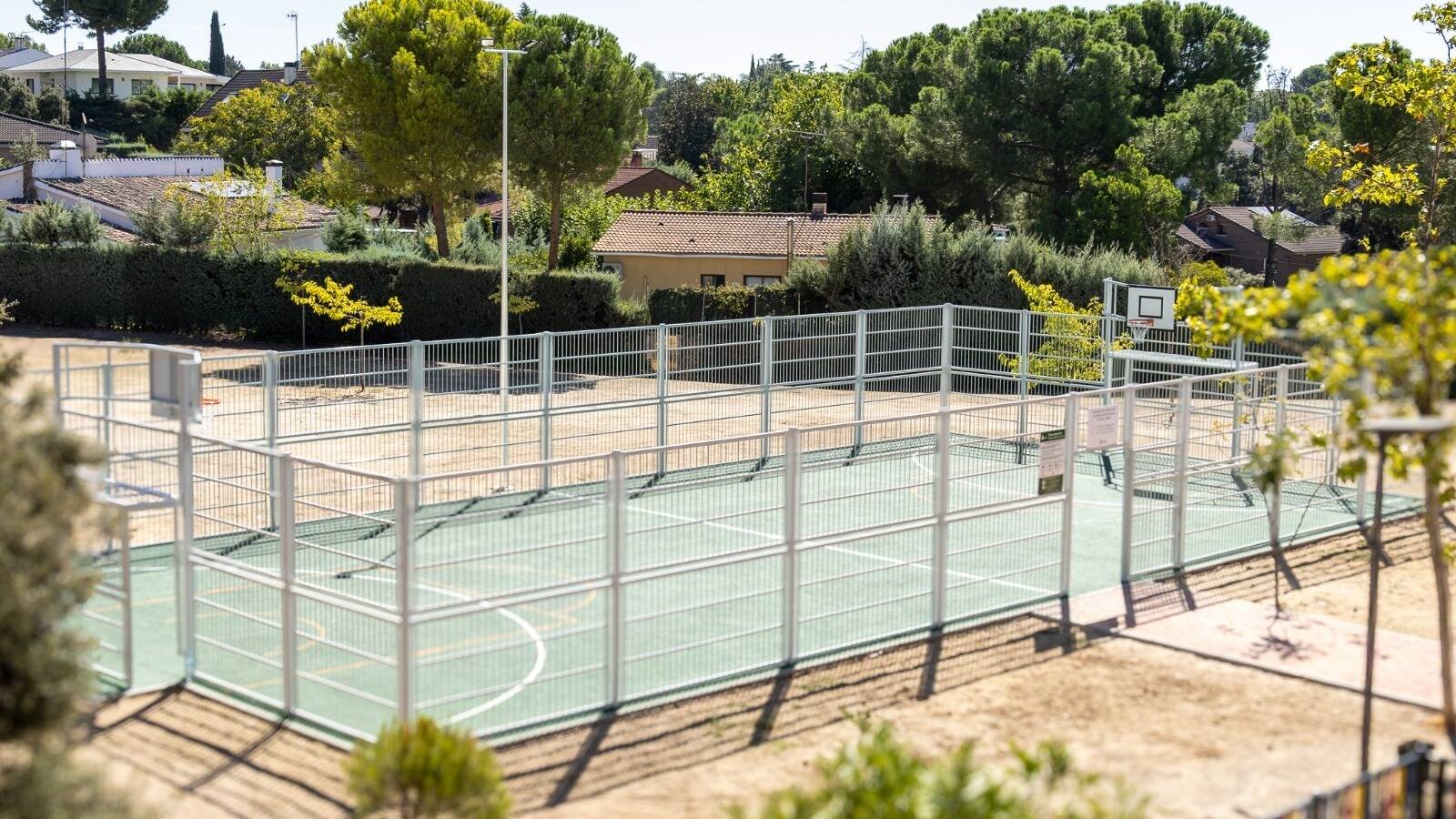 Boadilla estrena una pista de fútbol sala y baloncesto