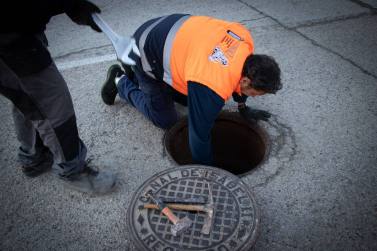 el-ayuntamiento-revisa-todos-los-hidrantes-del-municipio-para-garantizar-su-operatividad-en