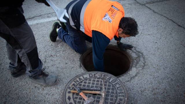 el-ayuntamiento-revisa-todos-los-hidrantes-del-municipio-para-garantizar-su-operatividad-en