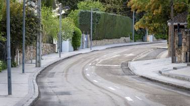 nueva-acera-y-mas-aparcamiento-en-castro-urdiales-tras-una-reforma-de-mas-de-200-000-euros