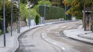 nueva-acera-y-mas-aparcamiento-en-castro-urdiales-tras-una-reforma-de-mas-de-200-000-euros