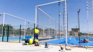 boadilla-repara-una-pista-de-tenis-del-complejo-deportivo-angel-nieto