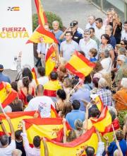 miles-de-vecinos-de-boadilla-se-movilizan-en-apoyo-a-ceuta