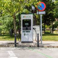 Boadilla refuerza la red de recarga para coches eléctricos con nuevos puntos dobles