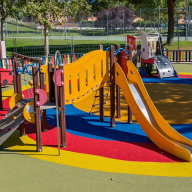 Boadilla del Monte renueva el caucho en varios parques infantiles