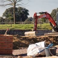 Praderas vegetales y nuevas especies coníferas mejorarán la rotonda entre Condesa de Chinchón y Pedro de Valdivia