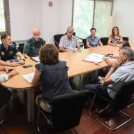 Policía Local y Guardia Civil dan consejos antirobos a comunidades de Boadilla