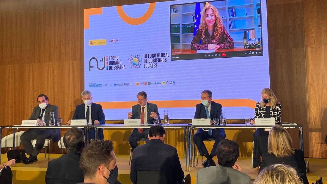 Javier Úbeda, alcalde de Boadilla, participa en el I Foro Urbano de España