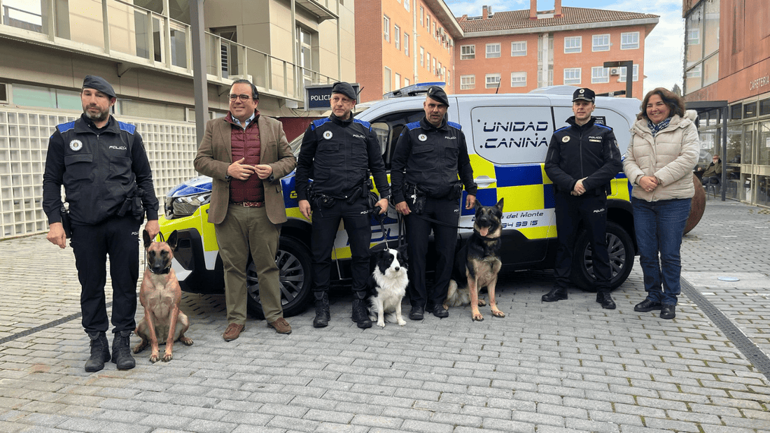 El Ayuntamiento adquiere una furgoneta para la Unidad Canina de la Policía Local