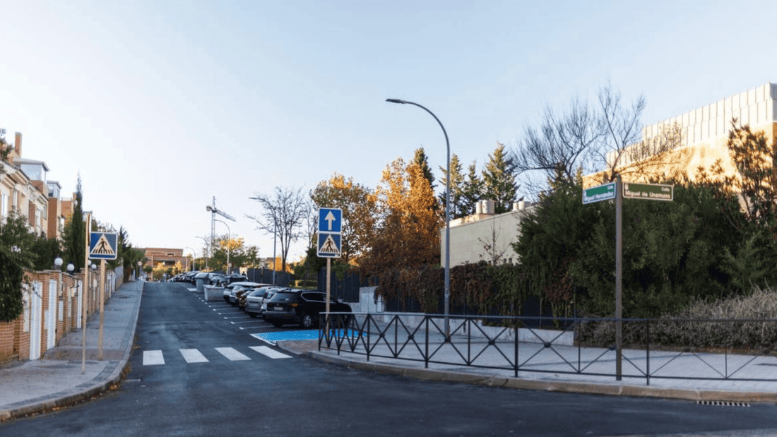 El Ayuntamiento concluye la mejora integral de la calle Miguel Hernández
