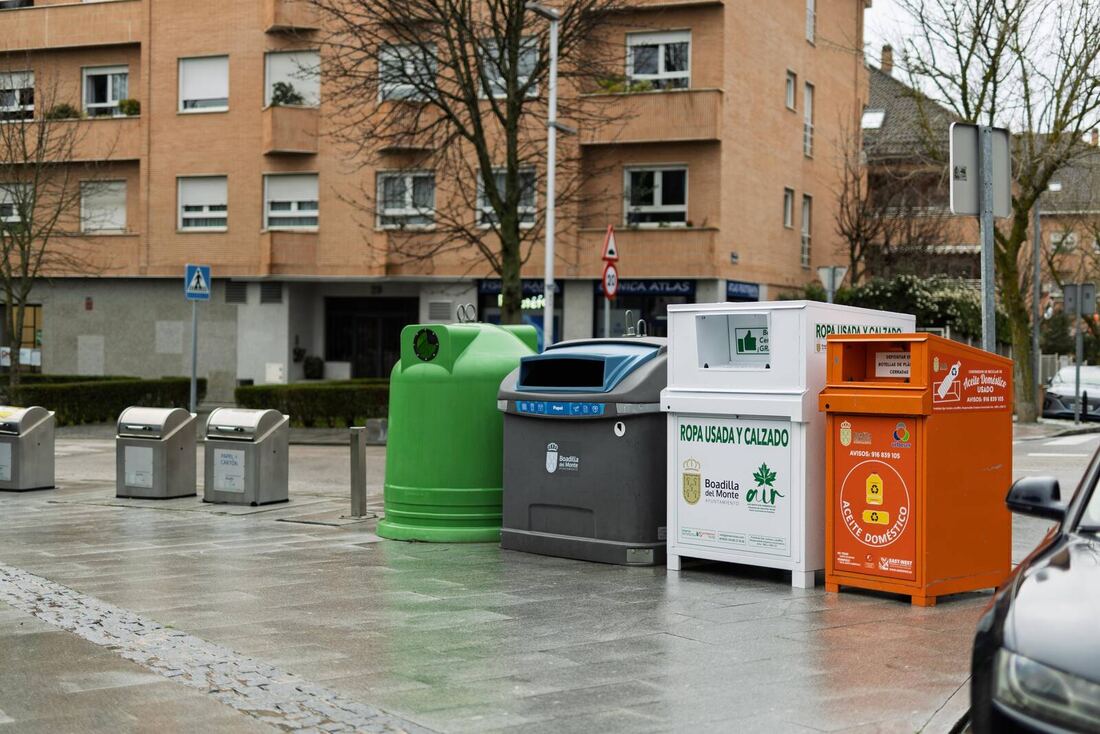 Boadilla cuenta con 40 contenedores para depositar ropa y calzado usados