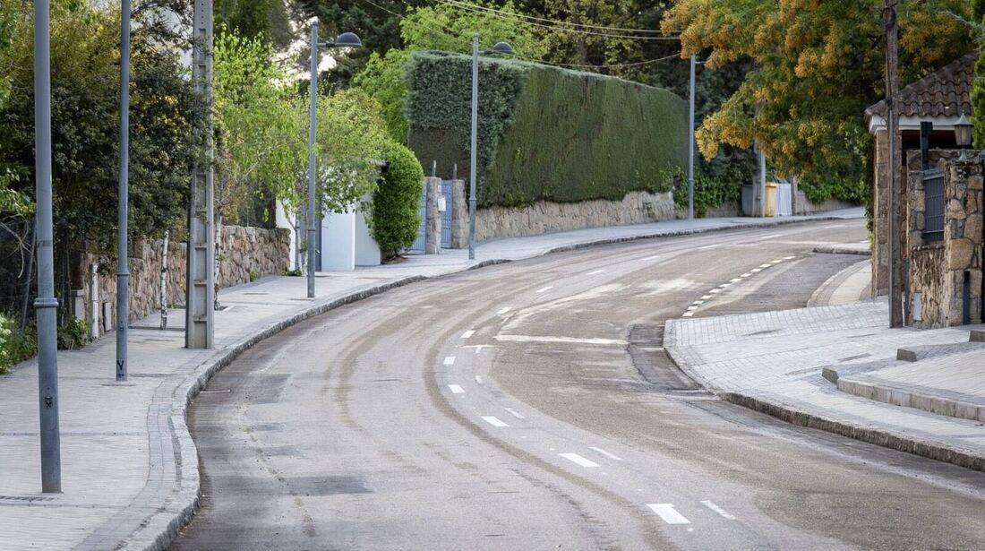 Nueva acera y más aparcamiento en Castro Urdiales tras una reforma de más de 200.000 euros